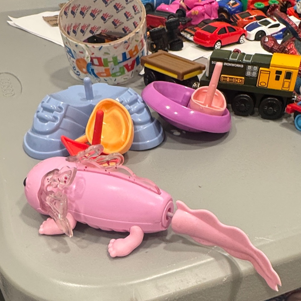 Pink Robotic Fish Toy - Picture 2 of 4